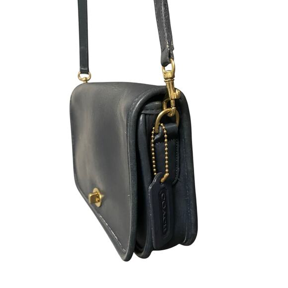 Vintage Coach 9755 Glove Tanned Leather Two Way Crossbody Bag Navy / Brass AS IS - Picture 4 of 10